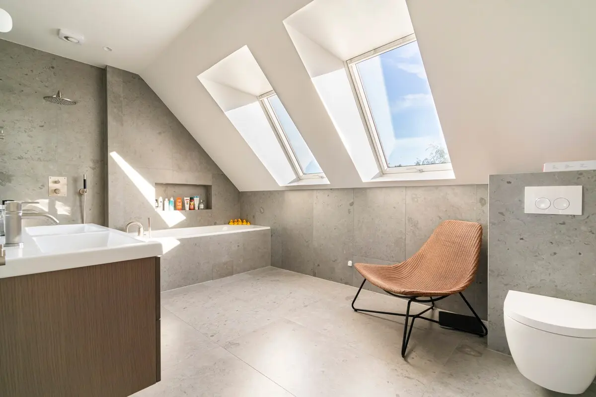 Bathroom detail