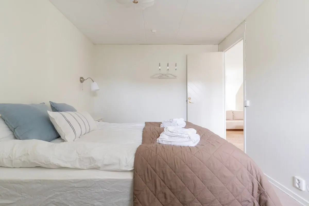 Bedroom 1 from another angle