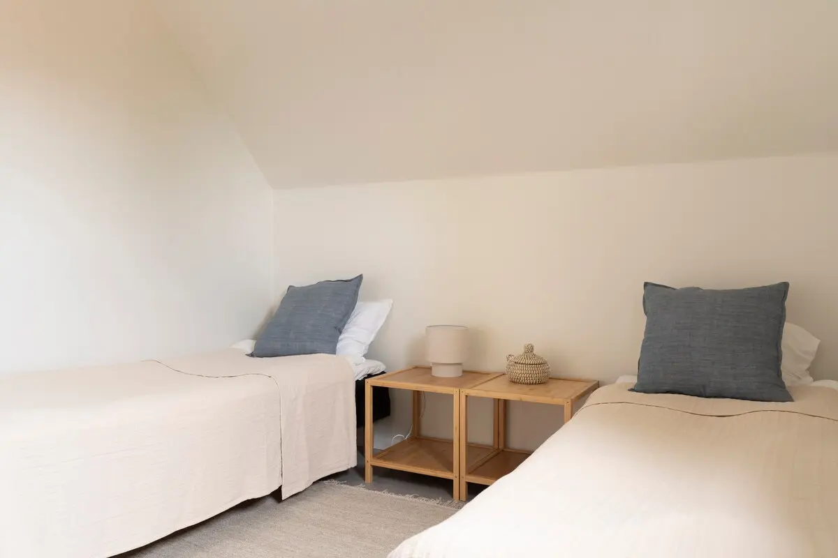 Bedroom 2 details