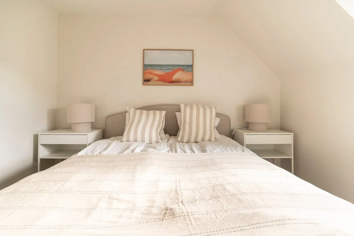 Bedroom 3 with bedside table and lamp