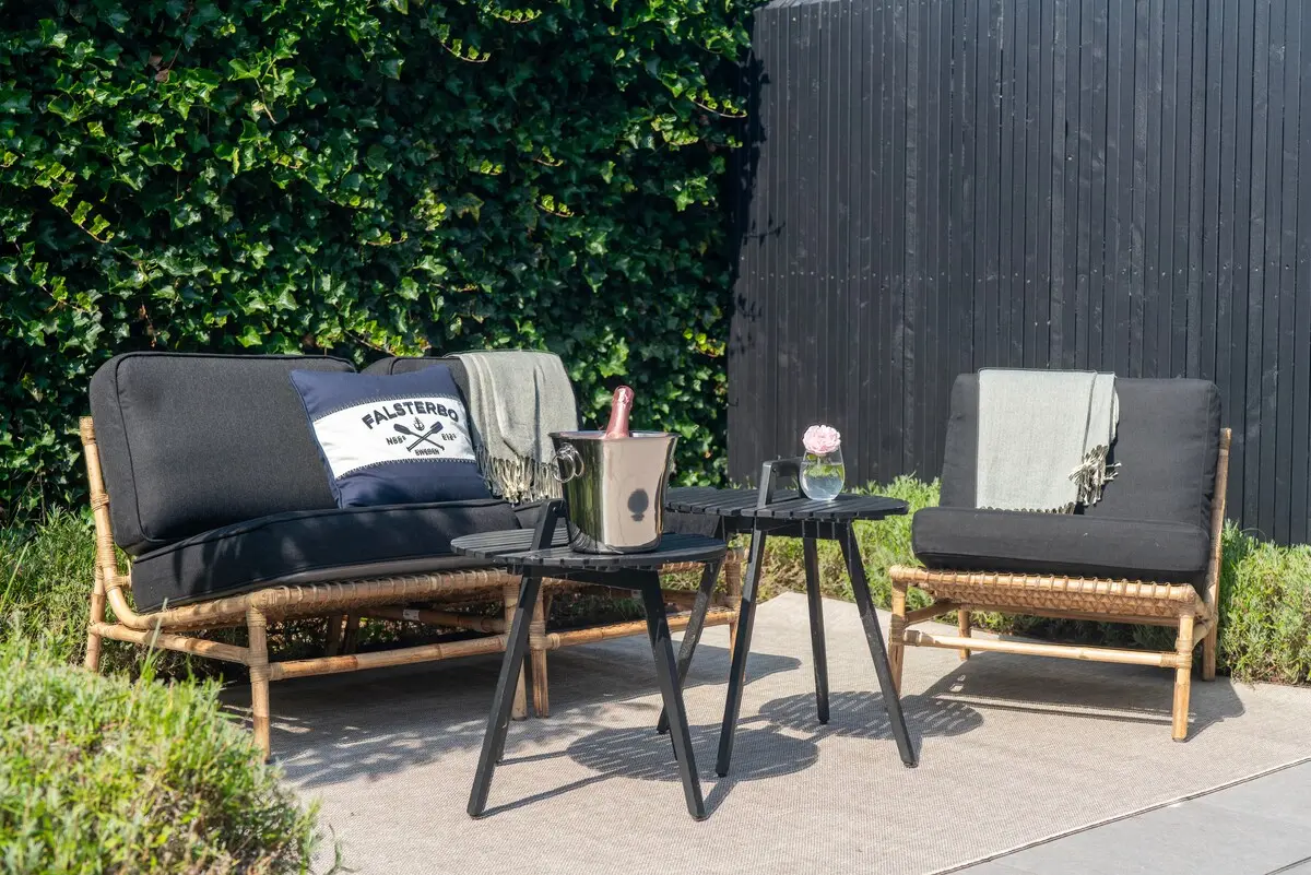 Patio with lounge furniture